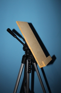 Tripod%20Easel%20-%20Closeup