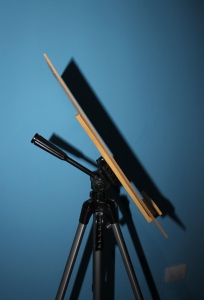 Tripod%20Easel%20with%20MDF%20Board%20-%20Side